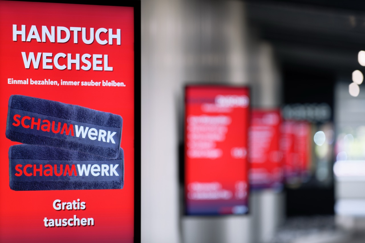 Digital-Signage-Displays in dem Schaumwerk Hildesheim