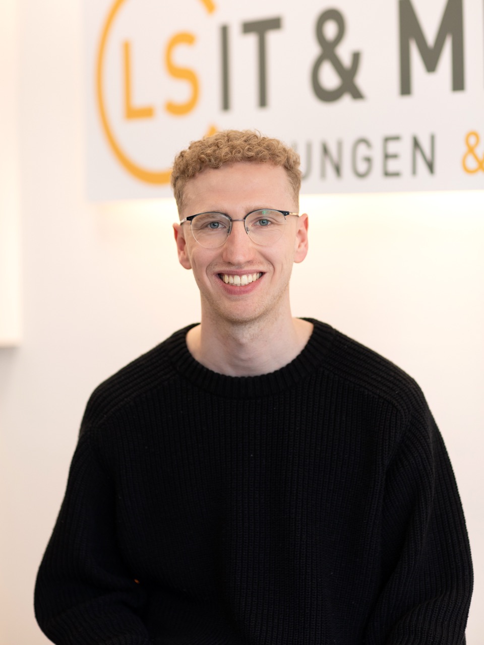 Porträtfoto von Tim Müller